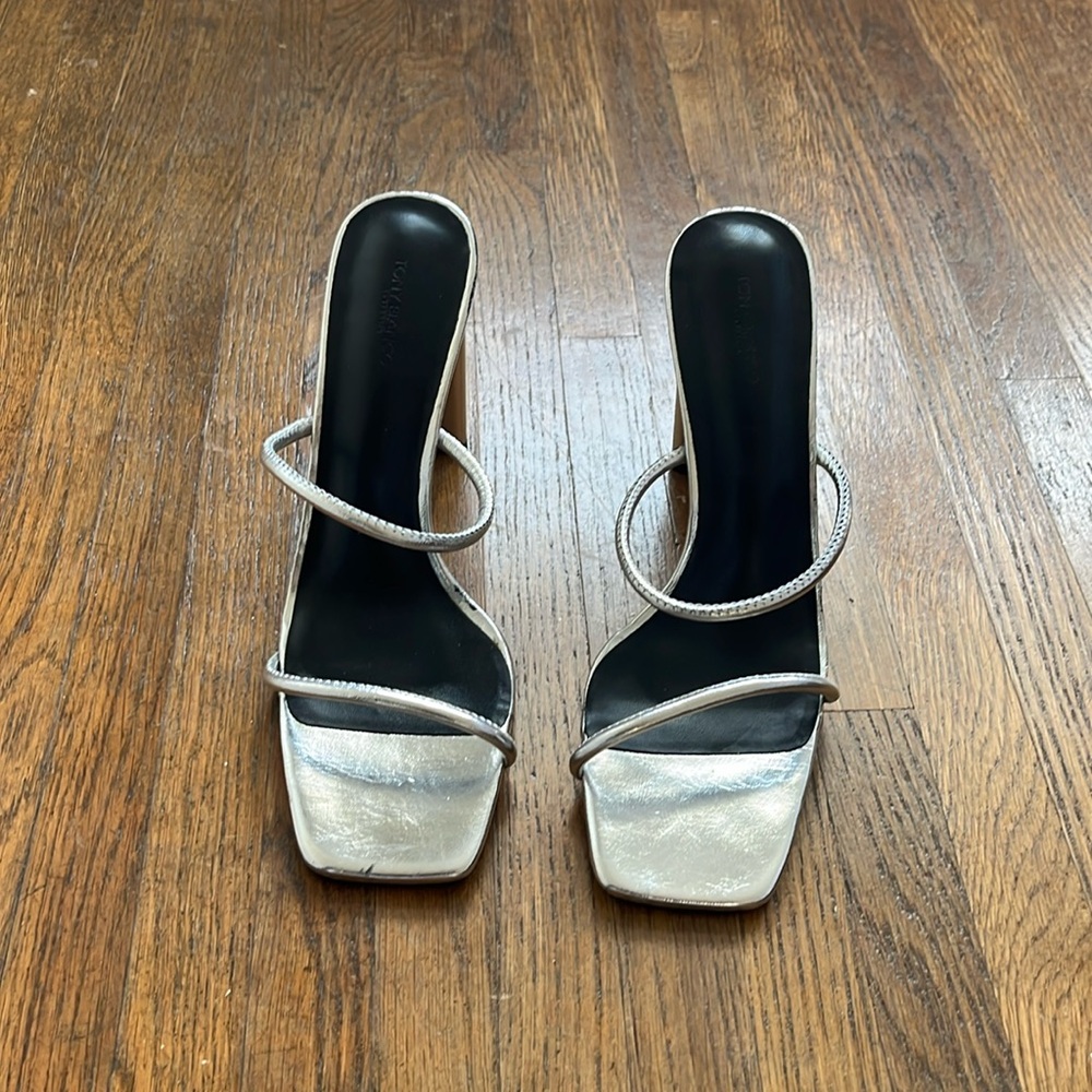 Tony Bianco Florence Heel in Silverfoil- size 9